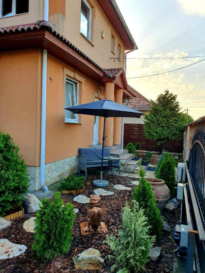 Airport Luxury Apartman 42 Vecsés Eksteriør billede